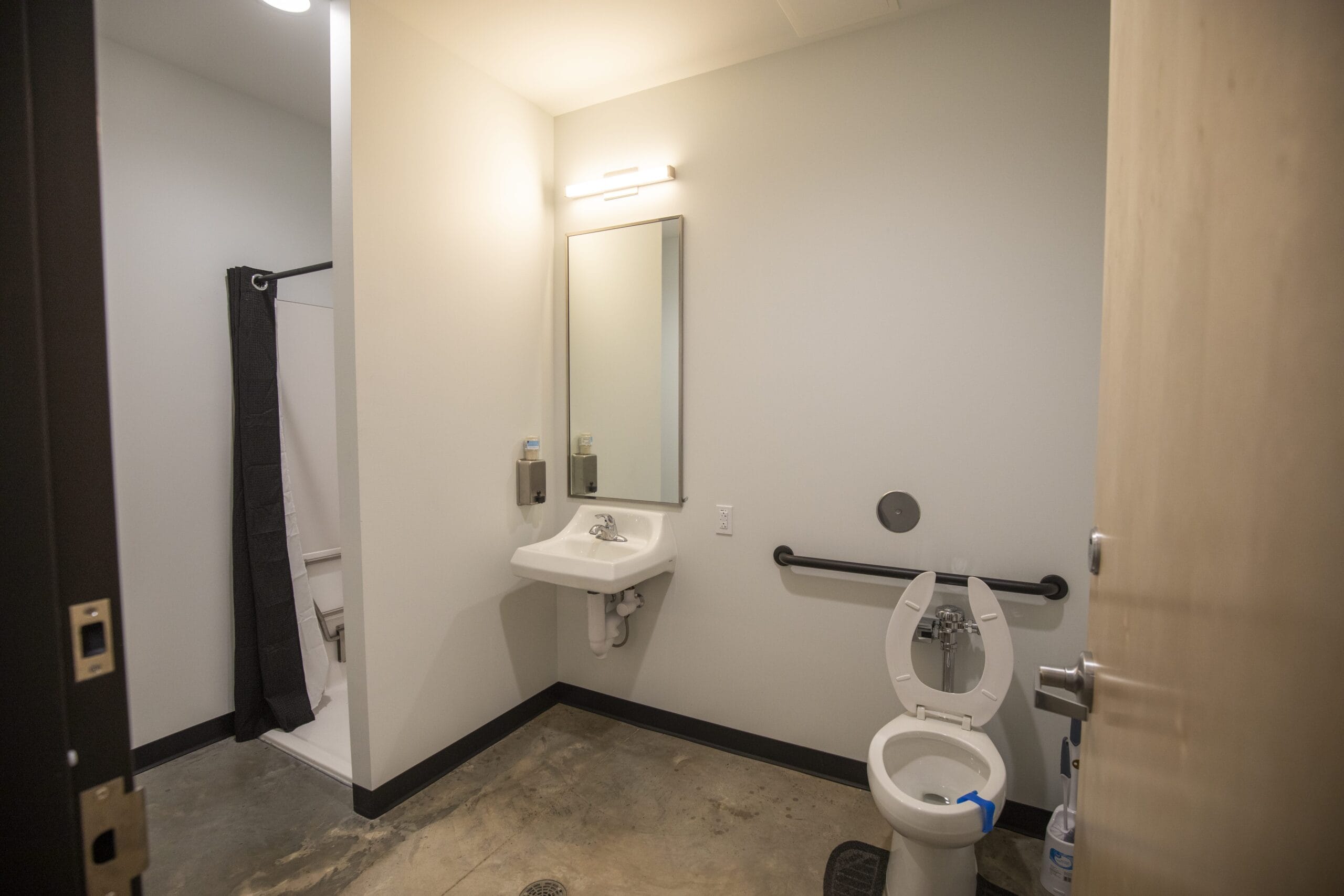 Driver Amenities – Bathroom