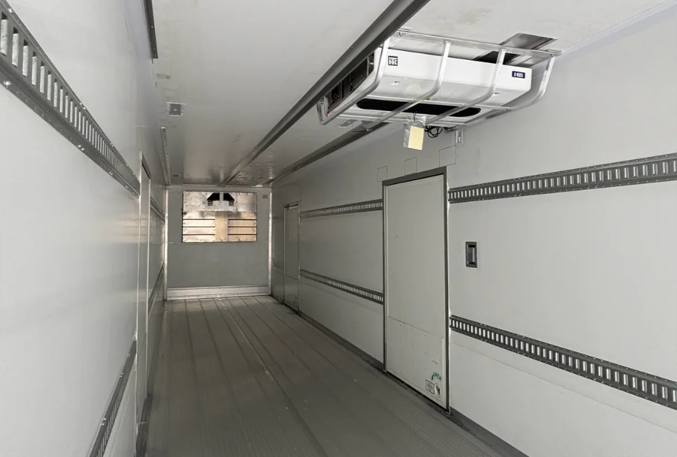 Vanguard Reefer – 4 Interior view of Vanguard Reefer Trailer